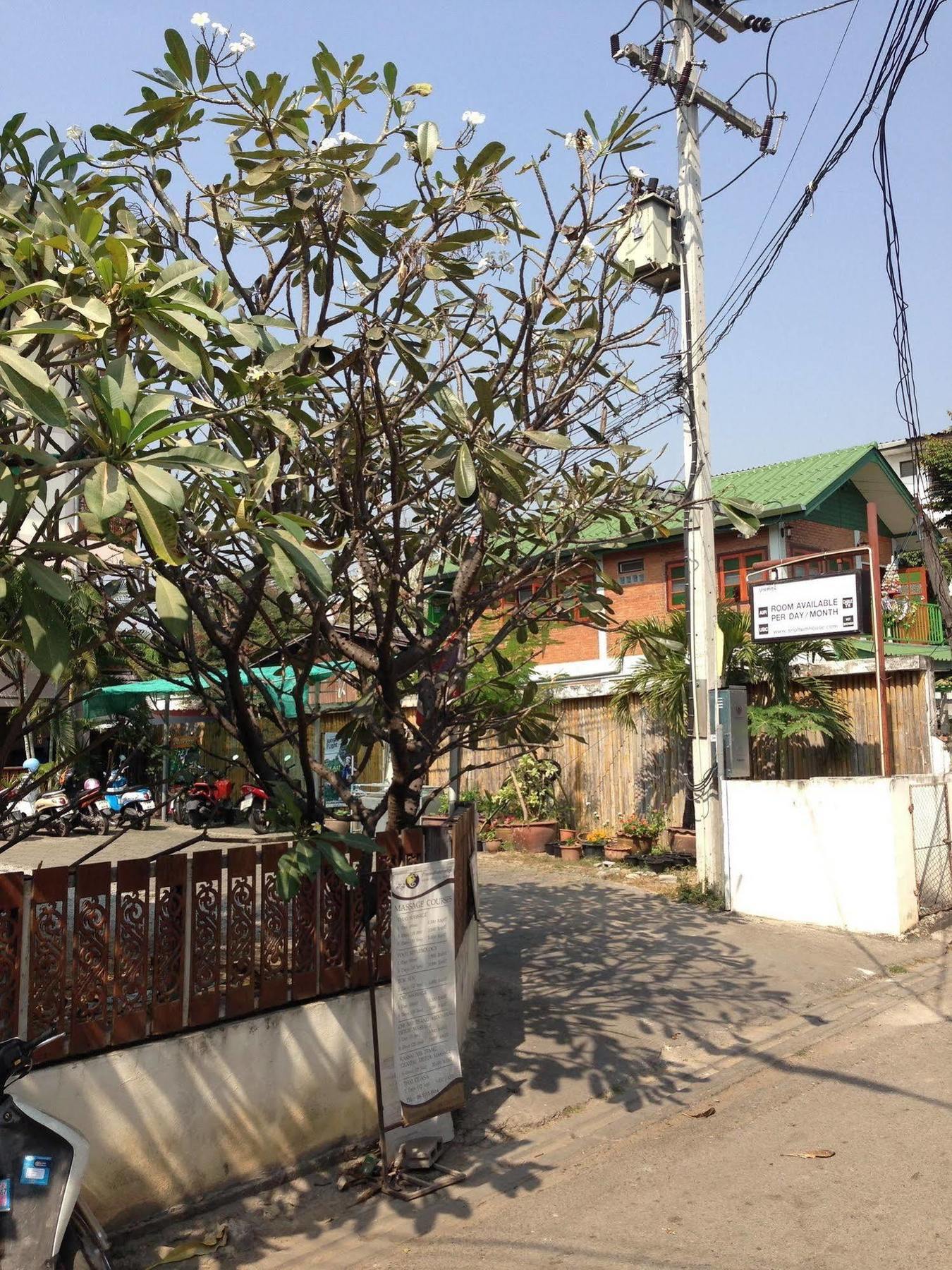 Hotel Sripoom House 1 Chiang Mai Exterior foto